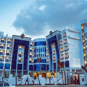 Lamar Azur Hotel